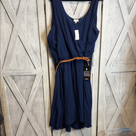 Avenue Dresses & Skirts - Avenue Navy Blue Midi Dress with Tan Belt